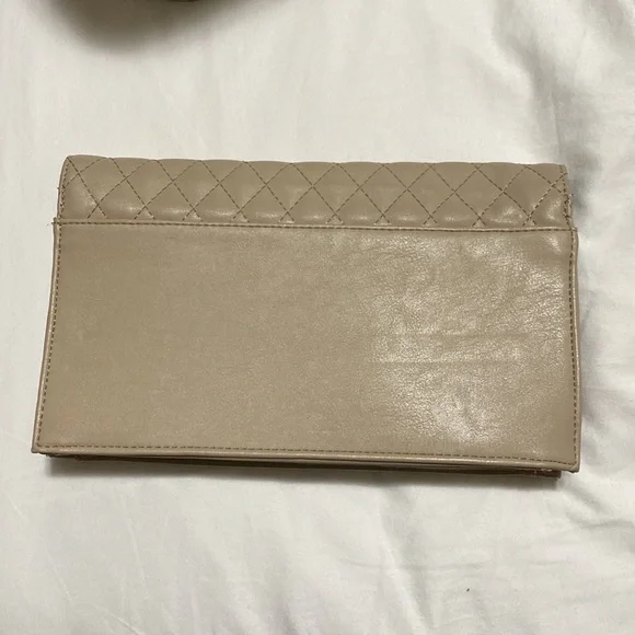 Purse - Picture 2 of 4